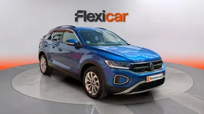 Usado VW T-Roc Life 150 CV (110 kW) 2023 Azul SUV