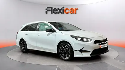 Usado Kia Ceed Style 100 CV (73 kW) 2025 Blanco Utilitario