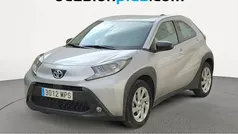Gris plata Usado 2024 Toyota Aygo Play Utilitario | 13.910 € (Precio justo)