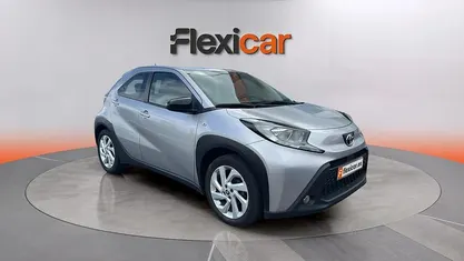 Usado Toyota Aygo X 72 CV (52 kW) 2023 SUV