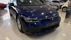 Azul Usado 2022 VW Golf VIII Life Berlina | 24.985 € (Precio justo)