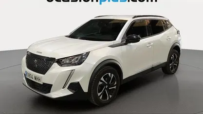 Blanco Usado 2023 Peugeot 2008 Allure SUV | 12.637 € (Buen precio)