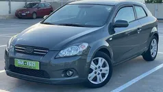 Gris / plata Usado 2011 Kia Ceed Berlina | 6499 € (Buen precio)
