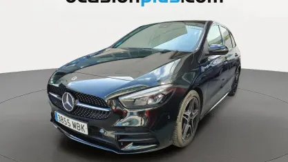 Usado Mercedes B180 116 CV (85 kW) 2022 Negro Utilitario