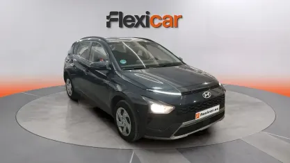 Usado Hyundai Bayon 84 CV (61 kW) 2024 Gris SUV