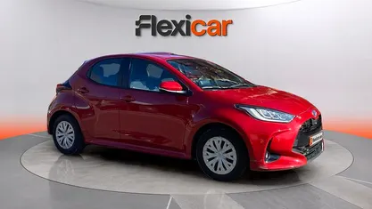 Usado Toyota Yaris Hybrid Active 116 CV (85 kW) 2023 Utilitario