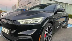 Negro Usado 2021 Ford Mustang Mach-E SUV | 39.990 € (Super precio)