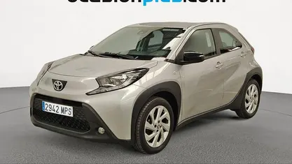 Usado Toyota Aygo X Play 72 CV (52 kW) 2024 SUV