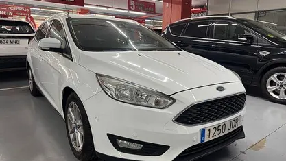 Blanco Usado 2015 Ford Focus Trend+ Familiar | 9990 €