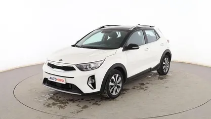 Usado Kia Stonic 101 CV (74 kW) 2021 Blanco SUV
