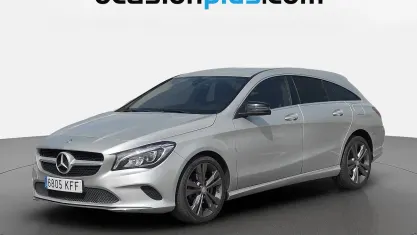 Usado Mercedes CLA200 136 HP (100 kW) 2017 Cinzento Monovolume