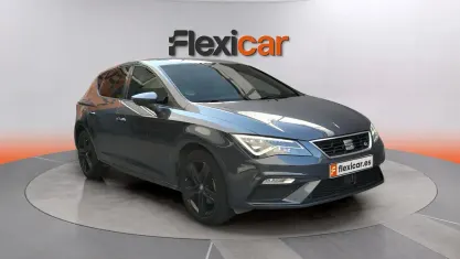 Usado Seat Leon FR 130 CV (95 kW) 2019 Gris Berlina