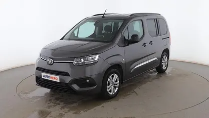 Usado 2024 Toyota Proace Verso Advance Familiar | 27.799 € (Precio justo)