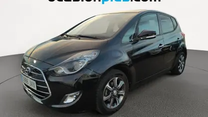 Usado Hyundai ix20 116 CV (85 kW) 2016 Negro Utilitario