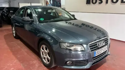 Usado Audi A4 180 CV (132 kW) 2010 Gris Berlina