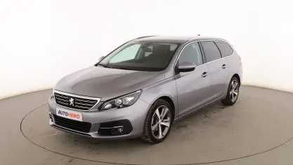 Usado Peugeot 308 Allure 131 CV (96 kW) 2018 Gris Familiar