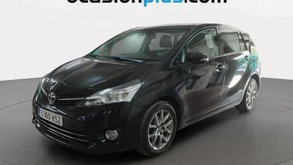 Usado Toyota Verso Advance 132 CV (97 kW) 2013 Gris Monovolumen
