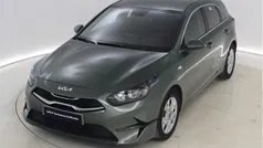 Verde Usado 2024 Kia Ceed | 19.295 € (Precio justo)