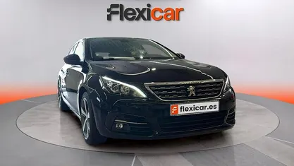 Usado Peugeot 308 Allure 110 CV (80 kW) 2020 Berlina