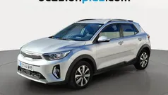 Gris plata Usado 2023 Kia Stonic SUV | 14.991 € (Buen precio)