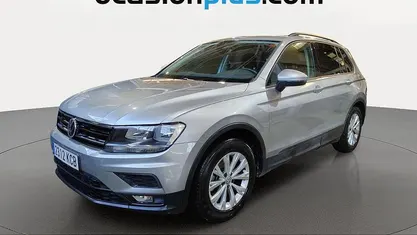 Käytetty VW Tiguan Edition 116 HP (85 kW) 2017 Harmaa Katumaasturi