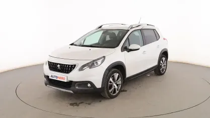 Usado Peugeot 2008 Allure 130 CV (95 kW) 2019 Blanco SUV