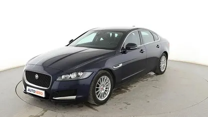 Usado Jaguar XF Prestige 180 CV (132 kW) 2016 Azul Berlina