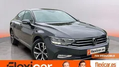 Gris Usado 2021 VW Passat Executive Berlina | 22.290 € (Un poco caro)