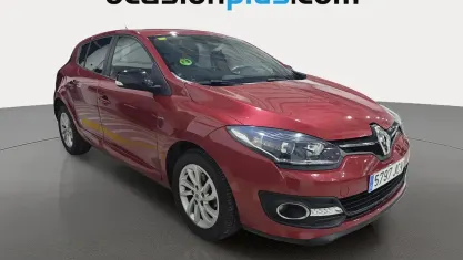 Usado Renault Mégane III LIMITED 116 CV (85 kW) 2015 Rojo Utilitario