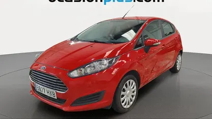 Rojo Usado 2014 Ford Fiesta Trend Utilitario | 6700 € (Precio justo)