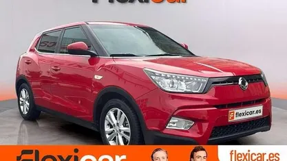 Usado Ssangyong (KGM) Tivoli Limited 116 CV (85 kW) 2017 SUV