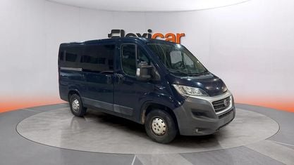 Usado Fiat Ducato 150 HP (110 kW) 2018 Azul Van