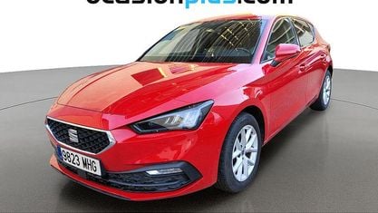 Używany Seat Leon Style 131 KM (96 kW) 2023 Czerwony Hatchback