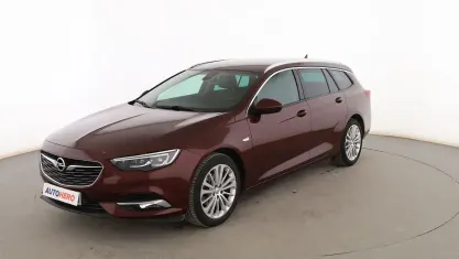 Usado Opel Insignia Innovation 135 CV (99 kW) 2019 Rojo Familiar