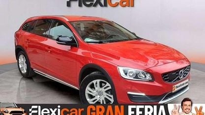 Begagnad Volvo V60 Kinetic 120 HK (88 kW) 2017 Röd Kombi