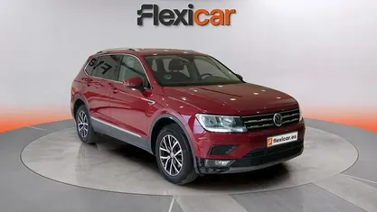 Usado VW Tiguan Allspace Advance 150 CV (110 kW) 2021 Rojo SUV