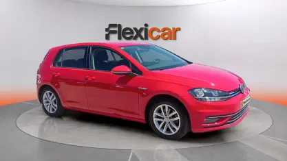 Usado VW Golf VIII Advance 130 CV (95 kW) 2020 Rojo Berlina