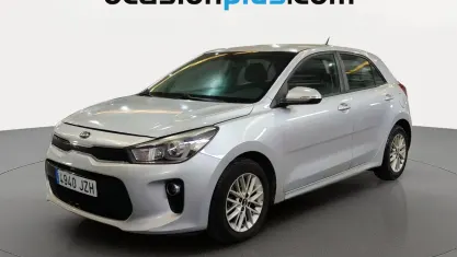 Usado Kia Rio 84 CV (61 kW) 2017 Gris Utilitario
