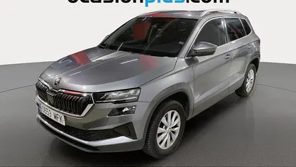 Gris Usado 2023 Skoda Karoq Ambition SUV | 18.910 € (Buen precio)
