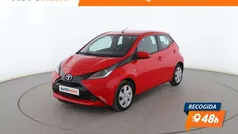 Usado 2016 Toyota Aygo X-play Utilitario | 8299 € (Buen precio)