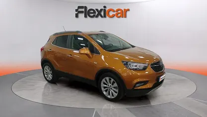 Usado Opel Mokka X Excellence 140 CV (102 kW) 2017 Amarillo SUV