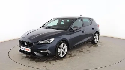 Usado Seat Leon FR 150 CV (110 kW) 2020 Gris Berlina