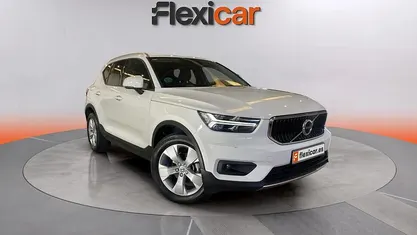 Usado Volvo XC40 Momentum 150 CV (110 kW) 2020 Blanco SUV