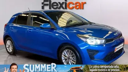 Usado Kia Rio 84 CV (61 kW) 2023 Azul Utilitario