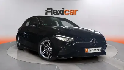Usado Mercedes A180 116 CV (85 kW) 2023 Negro Berlina