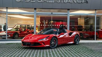 Rojo Usado 2023 Ferrari F8 Descapotable | 389.000 €