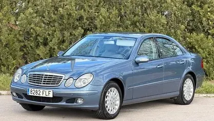 Usado Mercedes E350 Elegance 272 CV (200 kW) 2006 Azul Berlina