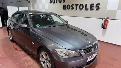 Usado BMW 325 Comfort Edition 218 CV (160 kW) 2006 Berlina