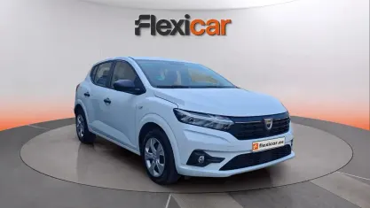 Usado Dacia Sandero Comfort 67 CV (49 kW) 2021 Blanco Berlina