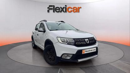 Käytetty Dacia Sandero Essentiel 90 HP (66 kW) 2019 Valkoinen Sedan